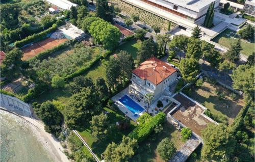 Villa Diocletian, Split (photo 11)