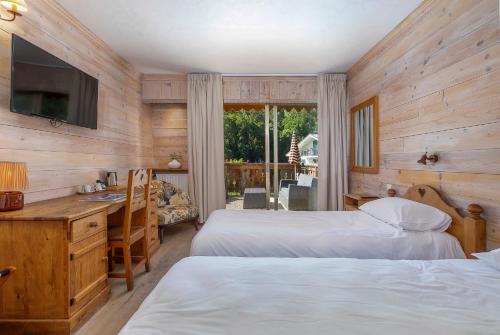 1 queen bed
