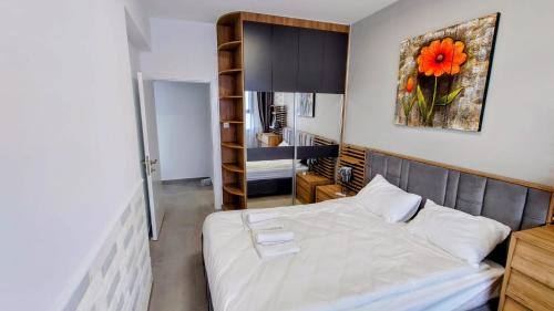 Neuron 1-Bedroom Pool View Apartment in Caesar Resort Neuron 1-Bedroom Pool View Apartment in Caesar Resort