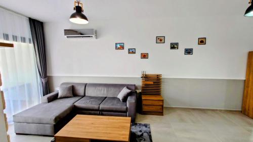 Neuron 1-Bedroom Pool View Apartment in Caesar Resort Neuron 1-Bedroom Pool View Apartment in Caesar Resort