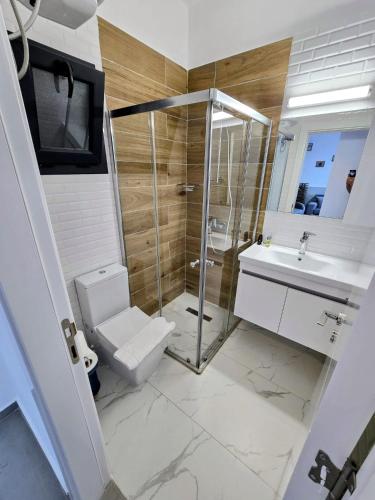 Neuron 1-Bedroom Pool View Apartment in Caesar Resort Neuron 1-Bedroom Pool View Apartment in Caesar Resort