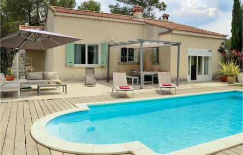 Úszómedence, Nice Home In Belcodène (Nice Home In Belcodene) in Greasque