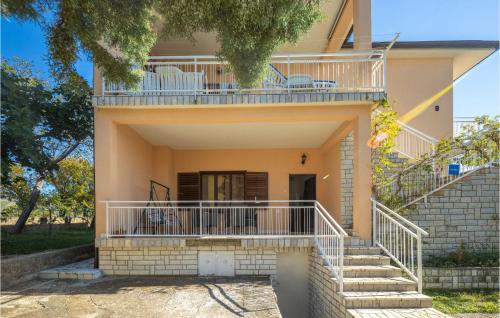 2 Bedroom Gorgeous Apartment In Novi Vinodolski