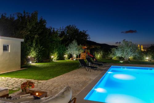 VILLA ROKO with 4 bedrooms 32sqm private pool - image 12