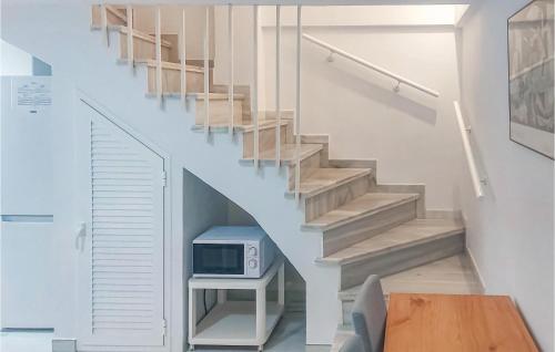 Two-Bedroom Apartment image 5