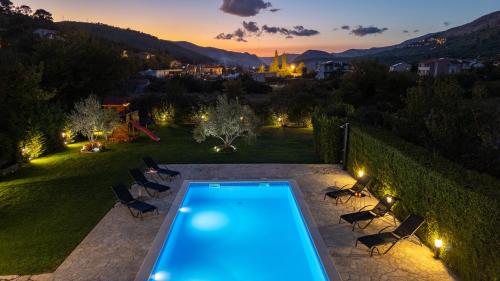 VILLA ROKO with 4 bedrooms 32sqm private pool - image 11