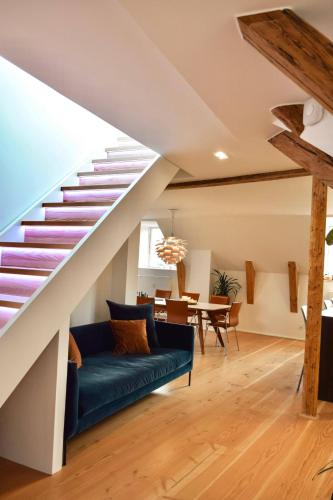 Central Penthouse with Private Rooftop Terrace - image 8