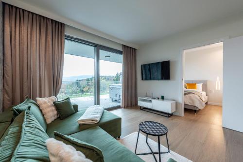 Aparts4U - Kras Resort Apartament A103 z prywatnym jacuzzi i widokiem na góry, Шклярска-Поремба