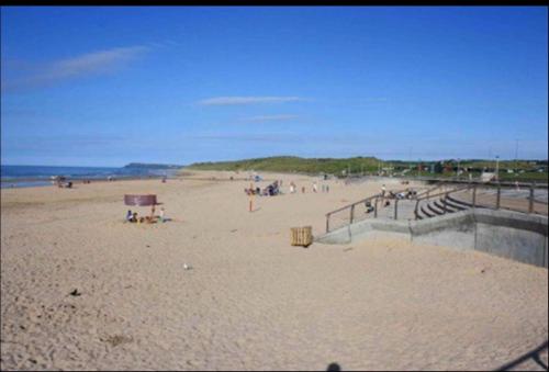 Portrush - 3 Bed - 2 Bath - Parking - Pet Friendly