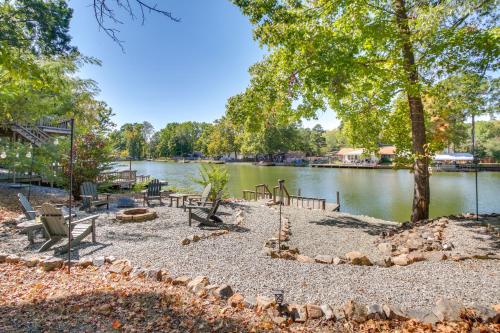 Lakefront Escape w/ Boat Docks in Hot Springs!, Hot Springs