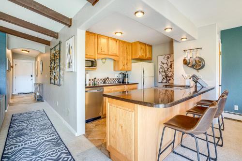 Walk to Lake Dillon Unit with Balcony and Pool Access in Dillon, USA