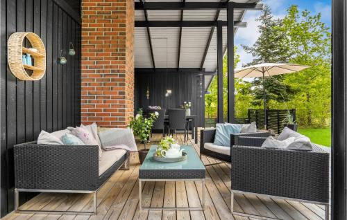 ระเบียง/ชานเรือน, Beautiful Home In Glesborg With Wifi in เฟียลเลอรูป