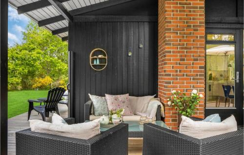 ทัศนียภาพภายนอกโรงแรม, Beautiful Home In Glesborg With Wifi in เฟียลเลอรูป