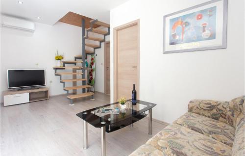 virtuve, Lovely Home In Kucice in Kucice