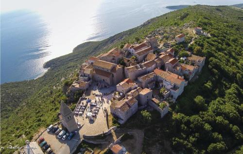 Viesnīcas āriene, Cozy Home In Predoscica With Wifi in Dragozetici