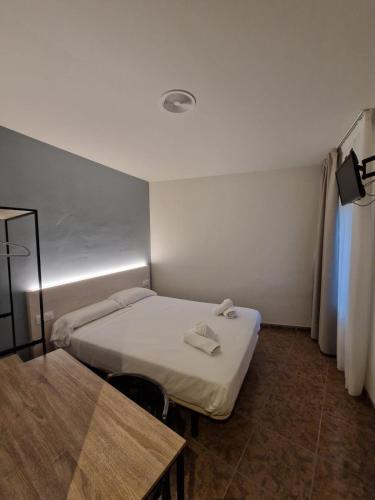 Hostal Rugaca - image 5