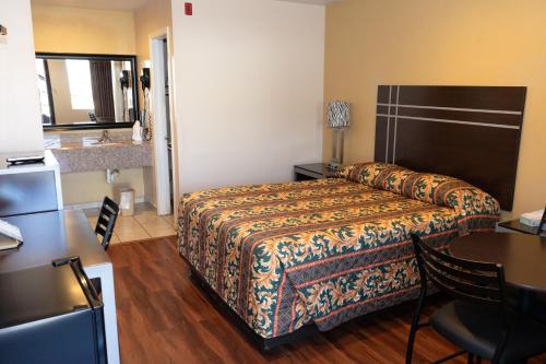 1 queen bed