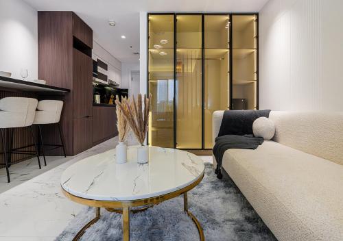 301 Studio with Burj Khalifa Pool & Lake Views - image 5