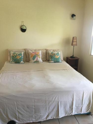 Private Room with Twin Beds AC nr Intl Airpt and Beach in ビュー フォール