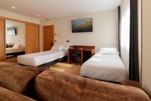 Hotel Playa Langosteira by Adelolo