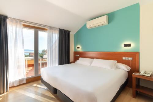 . Hotel Playa Langosteira by Adeloló