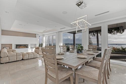 Contemporary Home with Stunning Ocean and City Views in West Vancouver, Canada