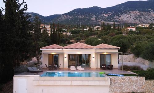 Exterior view, ReLux Villa in Trapezaki Beach
