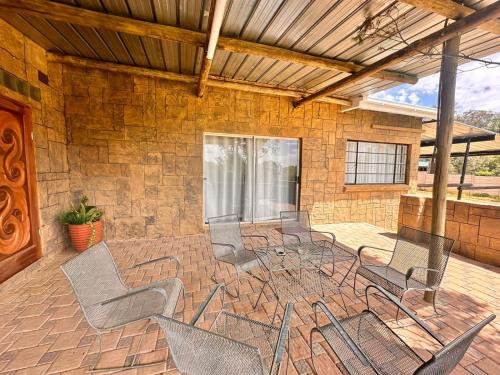 Farm stay at Lavender Cottage on Haldon Estate in Pellissier