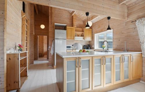 cuina, Three-Bedroom Holiday Home In Ulfborg in Ulfborg