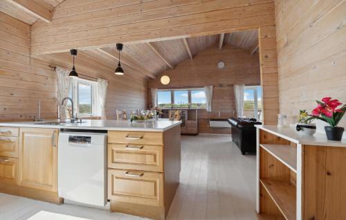 cuina, Three-Bedroom Holiday Home In Ulfborg in Ulfborg