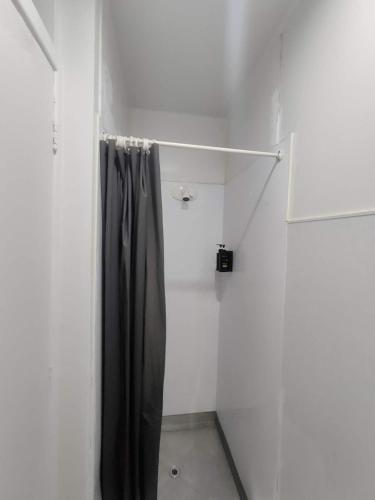 Small 2-bedroom flat at Rangiatea Road, Epsom, Auckland, Auckland (photo 8)