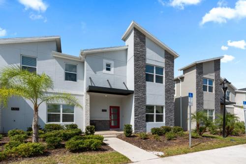 New Home 5 Bedrooms 4 Bathrooms At Storey Lake in Kissimmee, USA