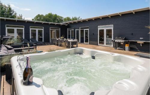 Bany calent, Stunning Home In Haderslev With Sauna in Haderslev
