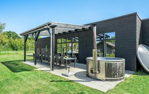 Exterior view, Seven-Bedroom Holiday Home In Glesborg in Glesborg