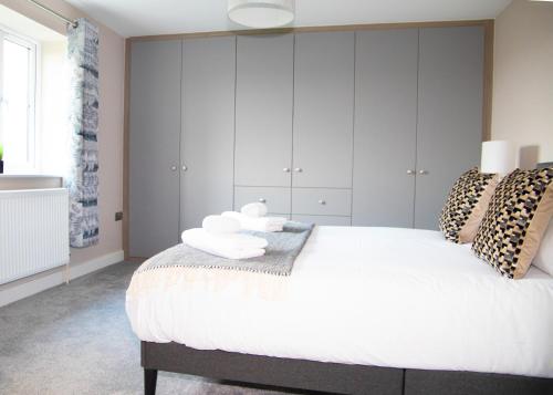 4x Bed Luxurious Home With a View 4x Bed Luxurious Home With a View