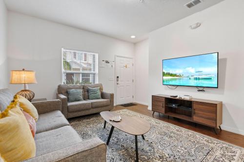 Amazing 3 bedrooms At Lucaya- 7 miles from Disney in Kissimmee, USA