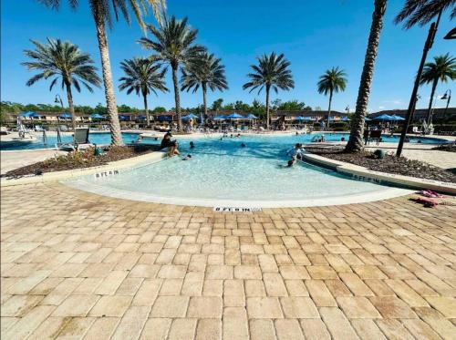 Comfortable 3BdrmsPrivate Hot TubClose to Disney in Kissimmee, USA
