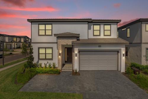 Brand NEW 8Bedrooms8Bathrooms At Paradiso Grande in Orlando, USA
