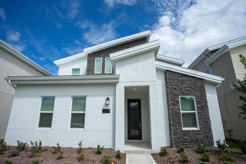 New Home 8 Bedrooms and 5 Bathrooms At Storey Lake in Kissimmee, USA