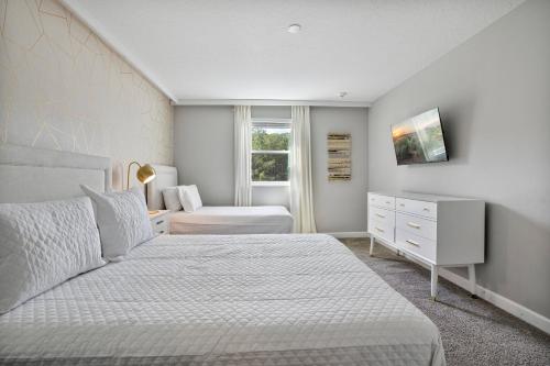 New Home 8 Bedrooms and 5 Bathrooms At Storey Lake in Kissimmee, USA