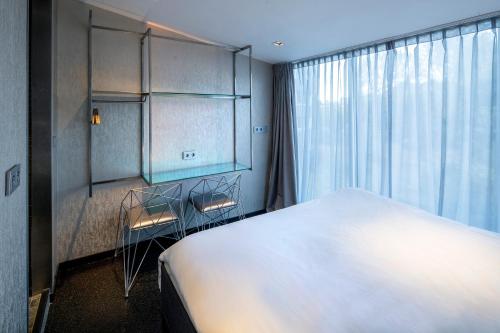 Diamond Capsule Hotel Amsterdam South in Amsterdam