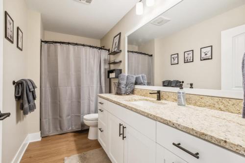Spacious Condo with Combined units at Traverse City - image 13