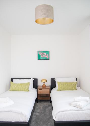 4x Bed Luxurious Home With a View 4x Bed Luxurious Home With a View