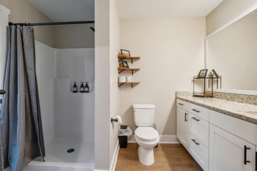 Cozy Condos with Kitchens & Pet-Friendly in Williamsburg, USA