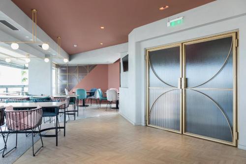 Evripides Hotel - image 8