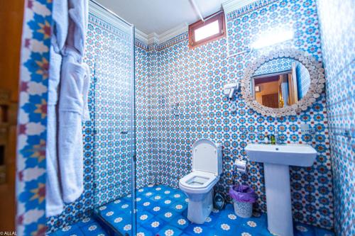 room detail thumbnail 2