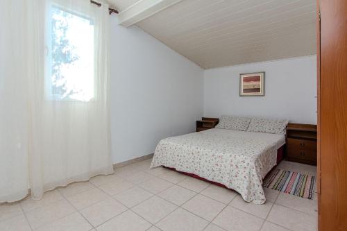 Three-Bedroom Apartment image 5