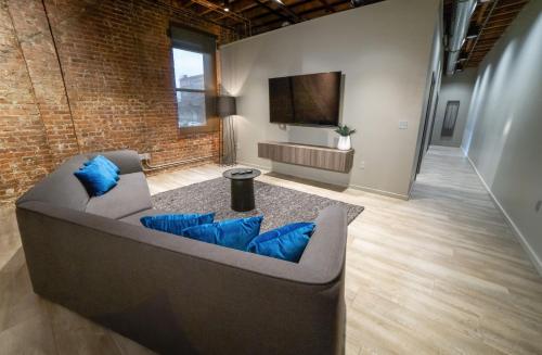 2 bedrooms, 3 beds