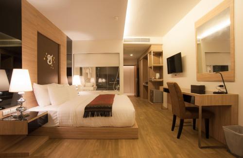 1 queen bed