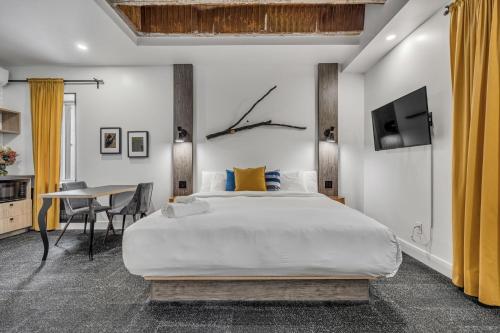 La Sainte Paix Room Type - King Studio